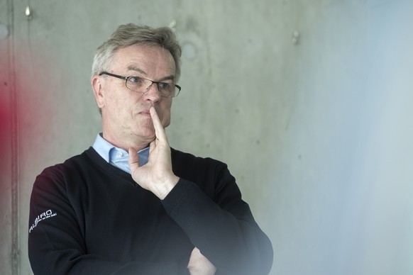 Peter Jakob, Verwaltungsratspraesident der SCL Tigers, waehrend der Vorsaison-Pressekonferenz, am Sonntag, 6. September 2015, in der Ilfishalle in Langnau. (KEYSTONE/Marcel Bieri)