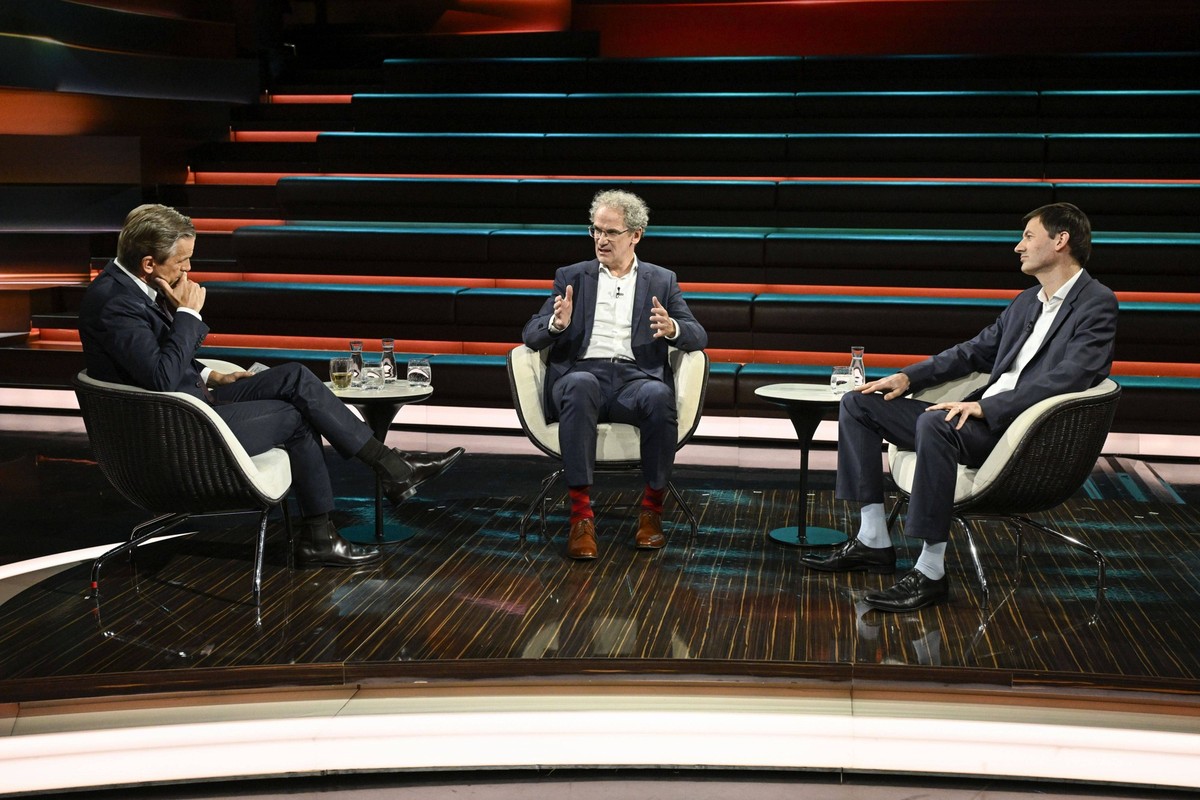 Talkrunde bei Markus Lanz , ZDF 10/26 her Markus Lanz, Dirk Oschmann und Reinhard Bingener v.li. am 21. Oktober 2026 in Markus Lanz , ZDF Aufzeichnung vom 13. Oktober TV Fernsehen Talkshow Talk Show D ...