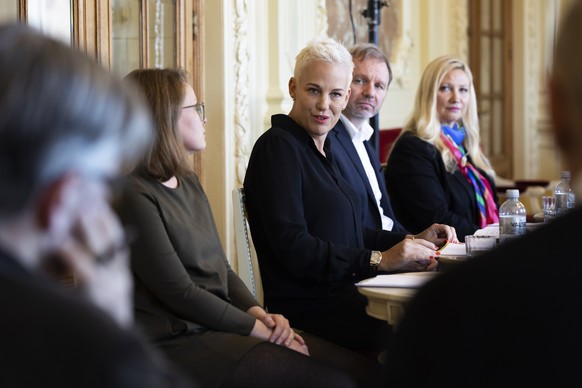 Nadine Borter, President of the foundation board, center, speaks beside Isabelle Bischof, dance director Bern Ballett, Florian Scholz, director Buehnen Bern, and lawyer Monika Hirzel, from left, durin ...