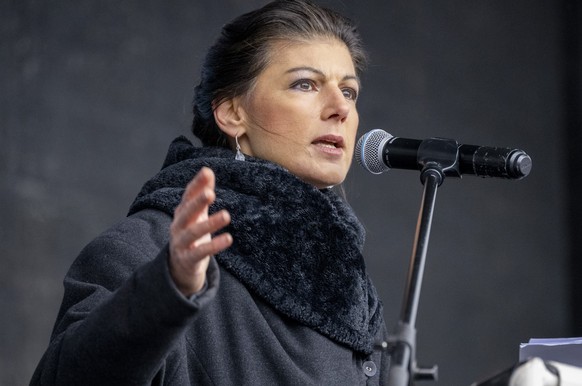 25.02.2023, Berlin: Sahra Wagenknecht (Die Linke), spricht w