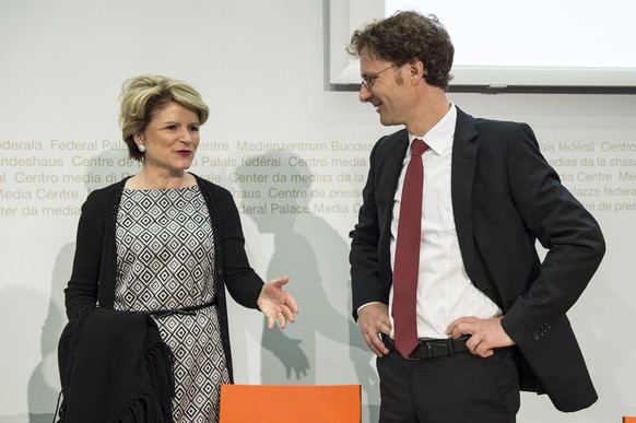 Marie-Gabrielle Ineichen-Fleisch mit Daniel Lampart, Chefökonom des Schweizerischen Gewerkschaftsbundes SGB.