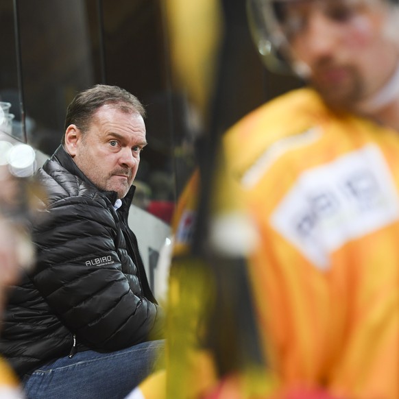 Tigers&#039; Headcoach Heinz Ehlers, beim Eishockey-Qualifikationsspiel der National League zwischen dem HC Davos und den SCL Tigers, am Freitag, 21. Februar 2020, im Eisstadion in Davos. (KEYSTONE/Gi ...