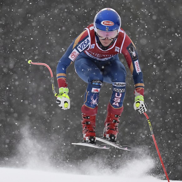 Mikaela Shiffrin, of the United States, skis down the course during the first women&#039;s World Cup downhill training run in Lake Louise, Alberta, Tuesday, Nov. 28, 2017. (Frank Gunn/The Canadian Pre ...