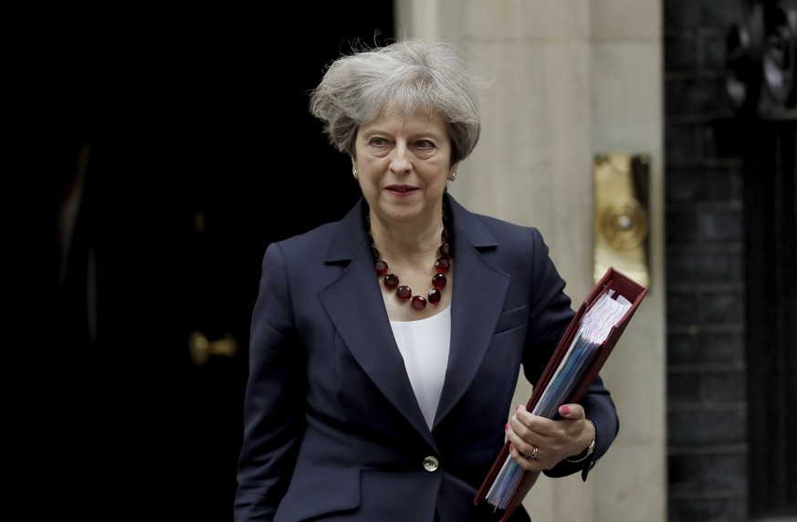 Neue britische Regierung übersteht erste Probe im Parlament