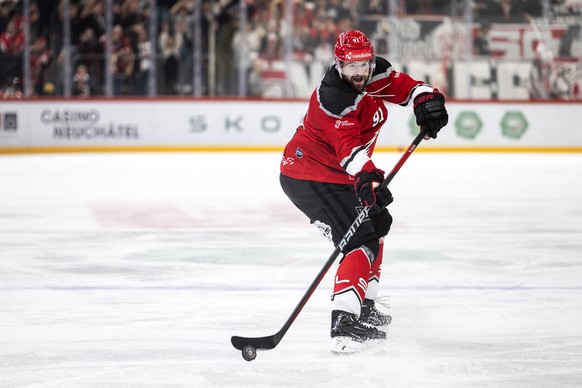 Le defenseur lausannois Fabian Heldner, lors du match du championnat suisse de hockey sur glace de National League entre le Lausanne HC, LHC, et le HC Lugano, HCL ce samedi, 23 septembre 2023 a la pat ...