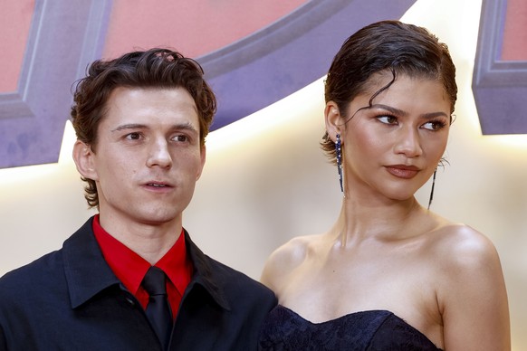 epaselect epa13038606 Actors Tom Holland (L) and Zendaya (R) during the presentation of 'Spider-Man: Brand new day' held in Madrid, Spain, 15 June 2026. EPA/Daniel Gonzalez