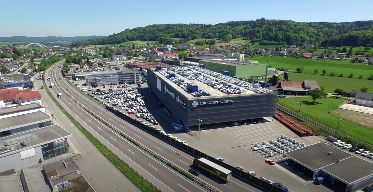 Centre logistique du groupe Emil Frey. Le plus grand concessionnaire automobile d'Europe a été victime d'une attaque de "double extorsion ransomware".