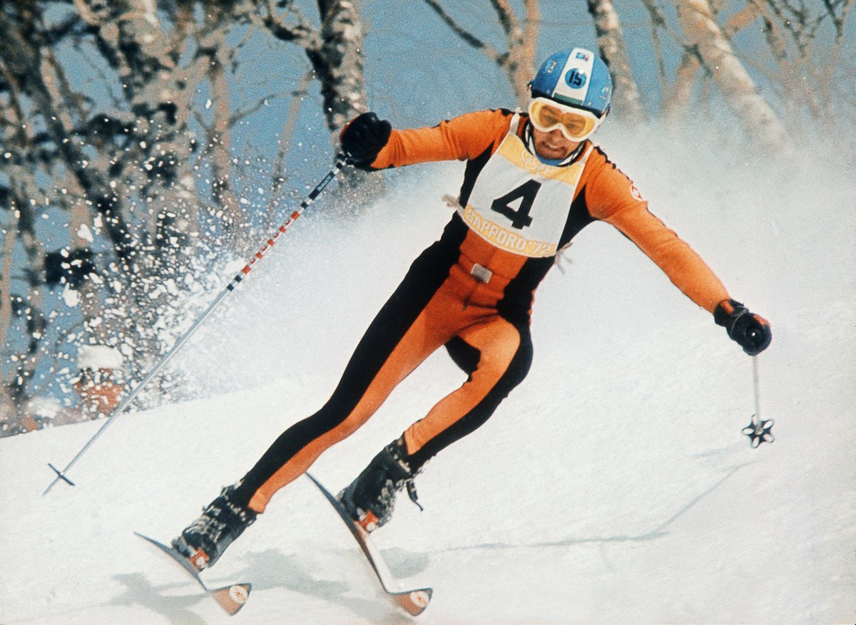 ARCHIV - ZU DEN SCHWEIZER MEDAILLENGEWINNERN AN OLYMPISCHEN WINTERSPIELEN STELLEN WIR IHNEN EINE AUSWAHL AN ARCHIVBILDERN ZUR VERFUEGUNG - Bernhard Russi auf dem Weg zu seinem Abfahrts-Olympiasieg an  ...