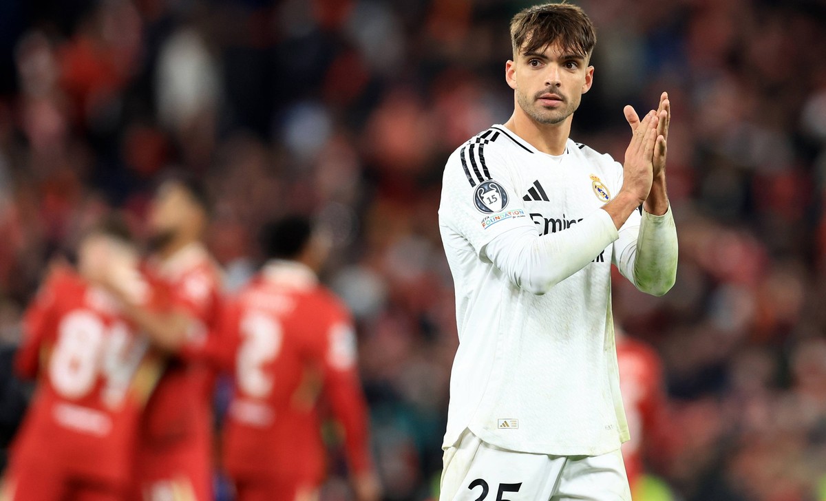 Liverpool, England, 27th November 2024. Real Madrids Raul Asencio applauds the fans at the final whistle during the UEFA Champions League match at Anfield, Liverpool. Picture credit should read: Jessi ...