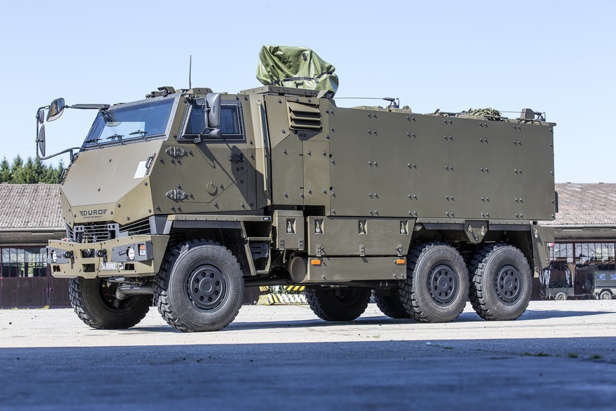 ZUM THEMA DIESELGATE UND DER DURO AN DER WINTERSESSION, STELLEN WIR IHNEN AM MONTAG, 4. DEZEMBER 2017, FOLGENDES BILDMATERIAL ZUR VERFUEGUNG  A Euro GMTF/armored crew transport vehicle of the Swiss A ...