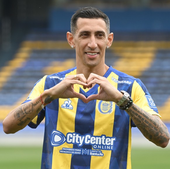 epa12223064 Argentinian soccer player Angel Di Maria gestures during his presentation as a new Rosario Central player, at the Gigante de Arroyito Stadium in Rosario, Argentina, 07 July 2025. Di Maria  ...