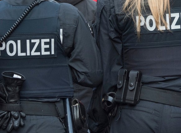 Die Polizei war mit einem Grossaufgebot vor Ort. (Symbolbild)