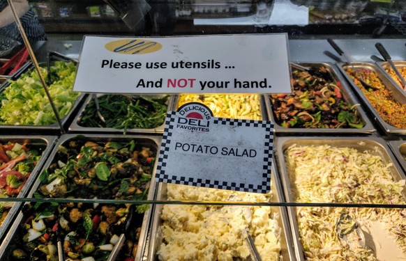 Einfach mal schÃ¶n mit der Hand in den Salat langen â€“ wieso nicht ...