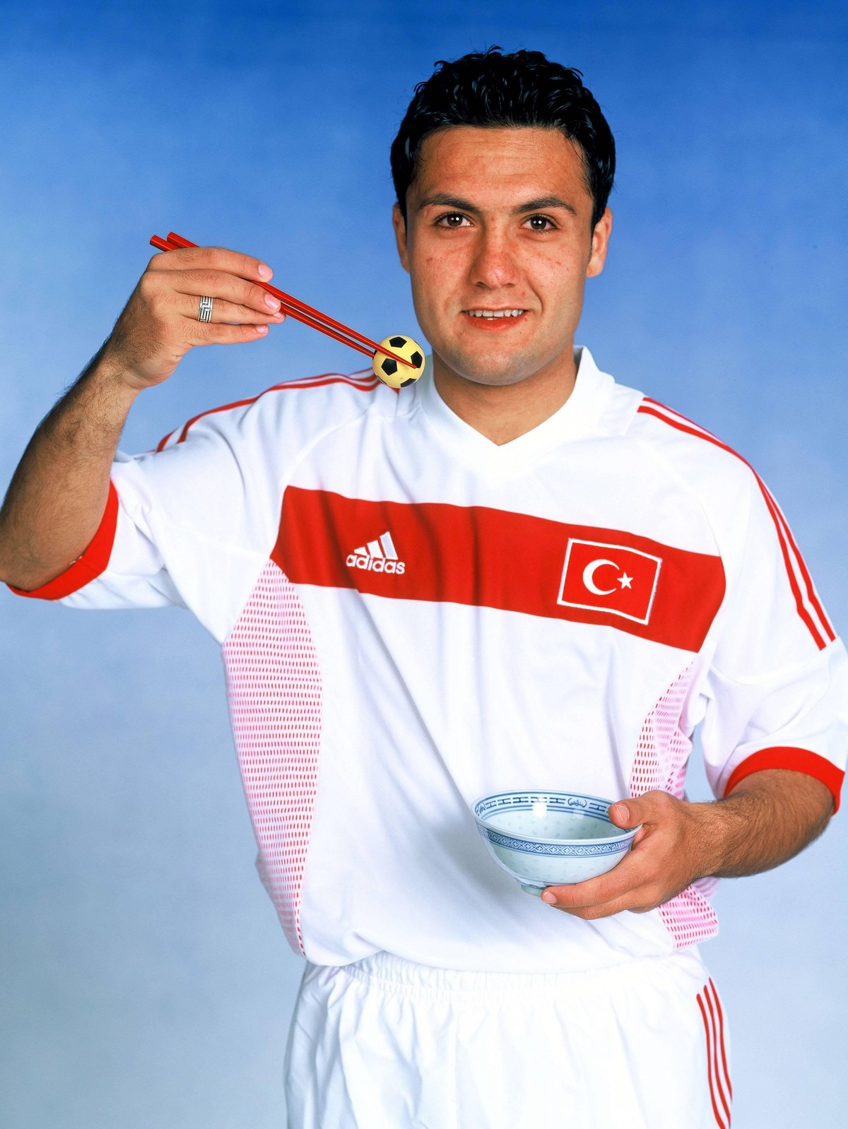 FUSSBALL: Team Tuerkei, vorschau auf die WM 2002 in Japan und S�dkorea, Yildiray BAST�RK

Football team TURKEY Preview on The World Cup 2002 in Japan and South Korea Yildiray Bast�rk