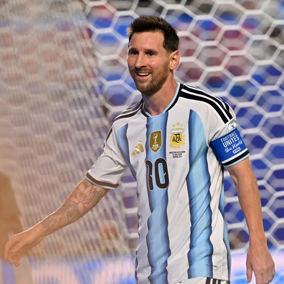 epa13042920 Lionel Messi of Argentina looks on during the FIFA World Cup 2026 group stage match Argentina against Algeria, in Kansas City, Missouri, USA, 16 June 2026. EPA/AMY KONTRAS