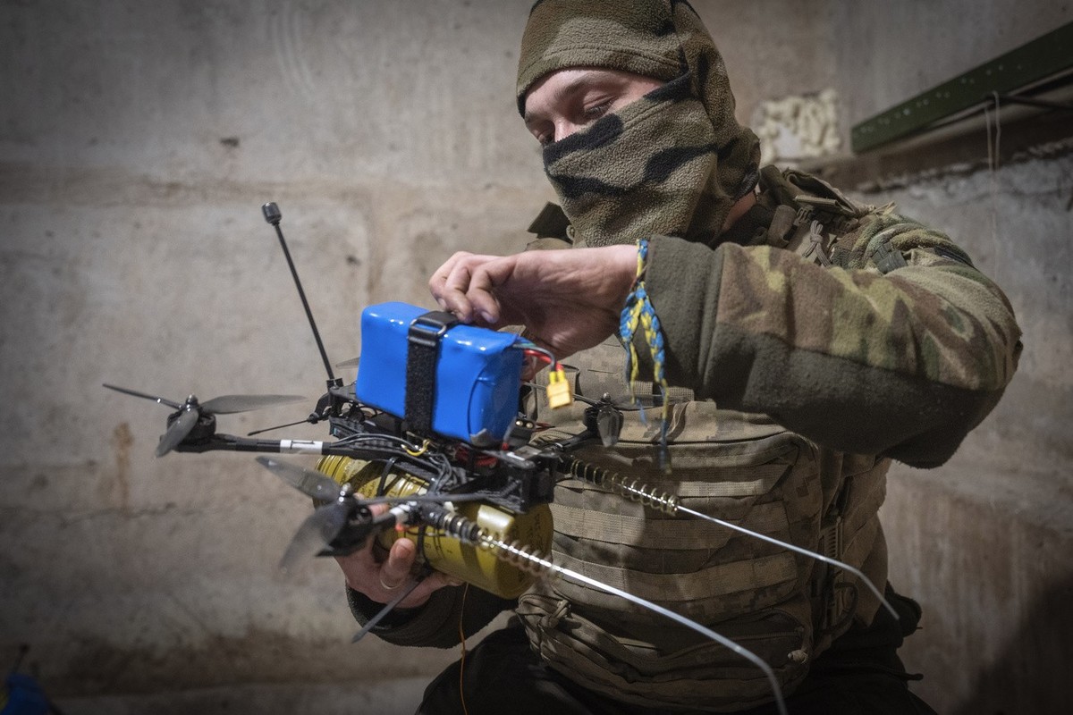 La Suisse veut développer des drones kamikazes.