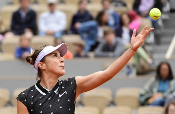 epa07610791 Belinda Bencic of Switzerland plays Laura Siegemund of Germany during their womenâs second round match during the French Open tennis tournament at Roland Garros in Paris, France, 29 May  ...