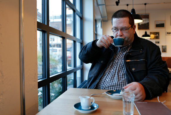 Kaffepause bei der Arbeit: Roland Jakob soll auch gepfuscht haben.