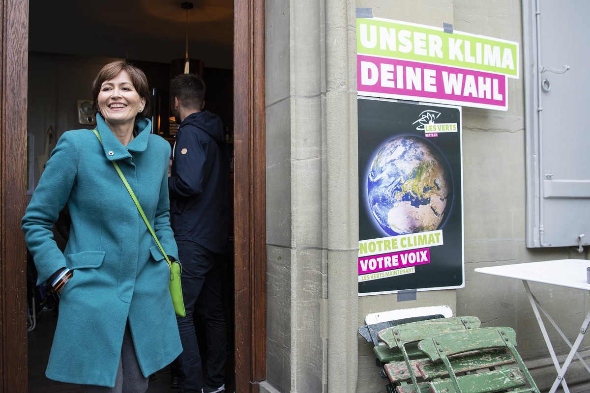 ARCHIVBILD ZUR KANDIDATUR VON REGULA RYTZ FUER DEN BUNDESRAT, AM DONNERSTAG, 21. NOVEMBER 2019 - Gruene-Parteipraesidentin und Nationalraetin Regula Rytz, freut sich ueber ein Resultat am Wahltag der  ...