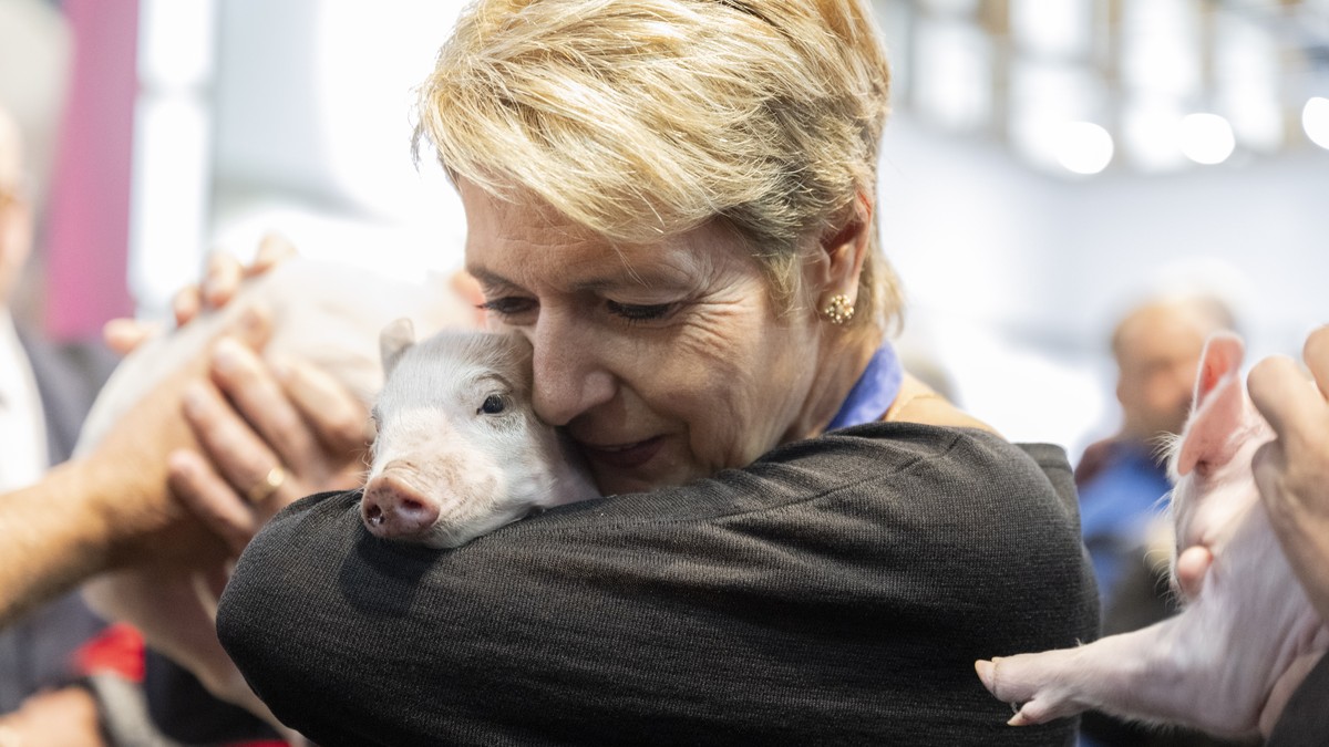 Bundespr-sidentin-Karin-Keller-Sutter-er-ffnet-mit-S-uli-Paola-die-Olma