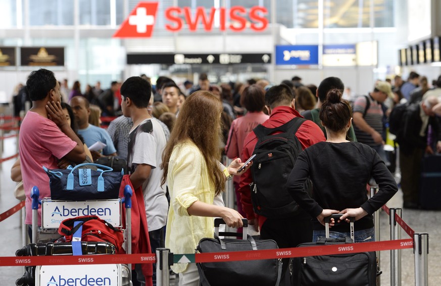 An den kommenden Wochenenden herrscht am Flughafen Zürich Hochbetrieb.