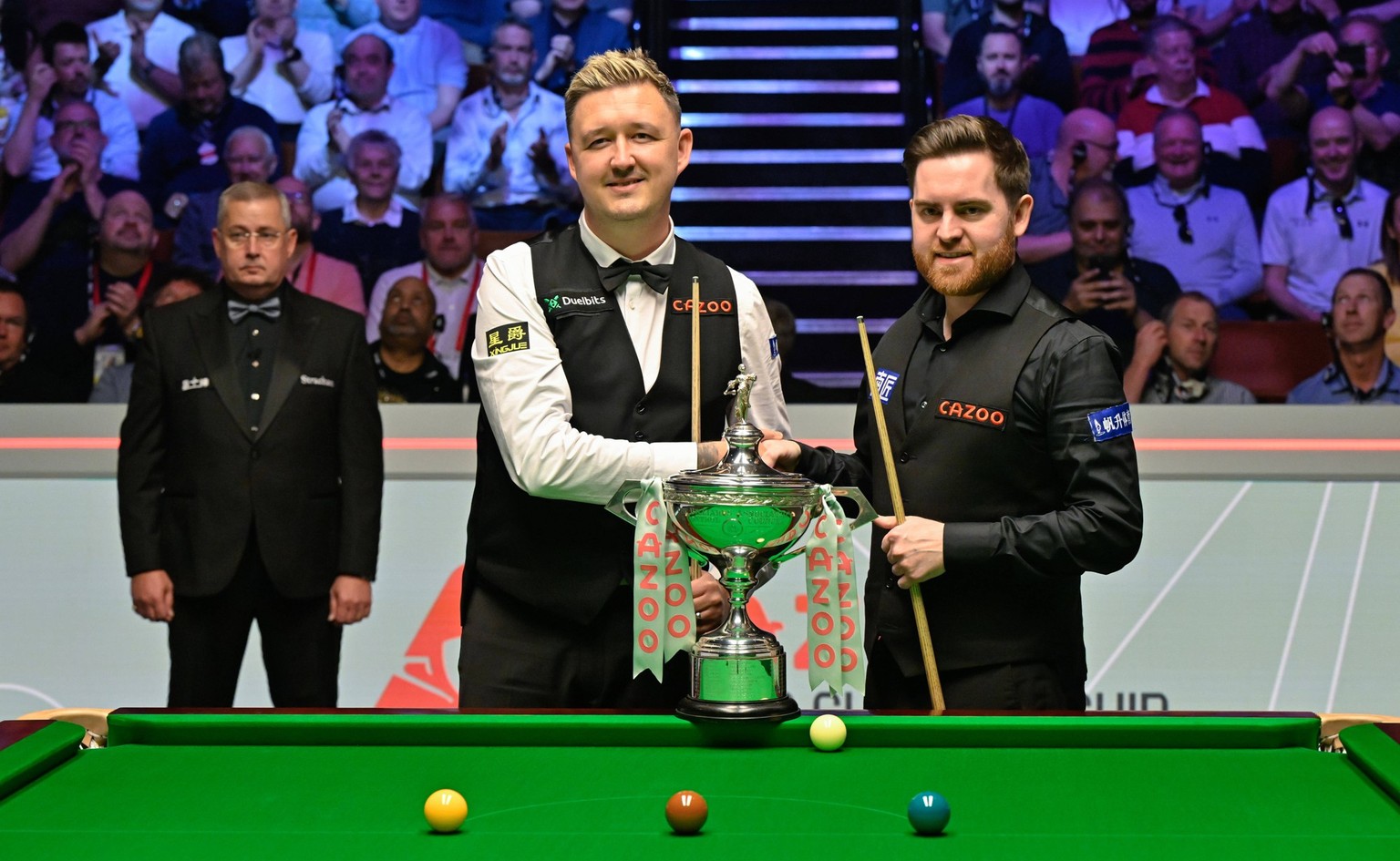 Cazoo World Championships 2024 Jak Jones and Kyren Wilson shake hands ahead of the Cazoo World Championships 2024 Final at Crucible Theatre, Sheffield, United Kingdom, 5th May 2024 Photo by Cody Frogg ...