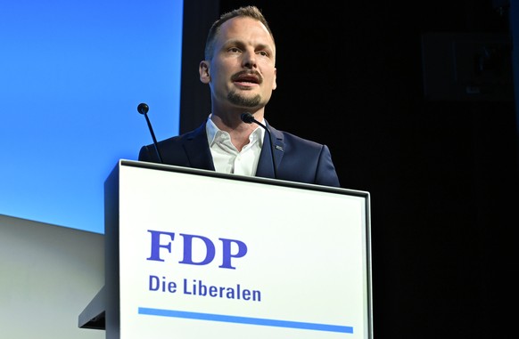 Jonas Projer, neuer FDP-Generalsekretaer an der Delegiertenversammlung der FDP in Moeriken-Wildegg am Samstag, 17. Juni 2024. (KEYSTONE/Walter Bieri )