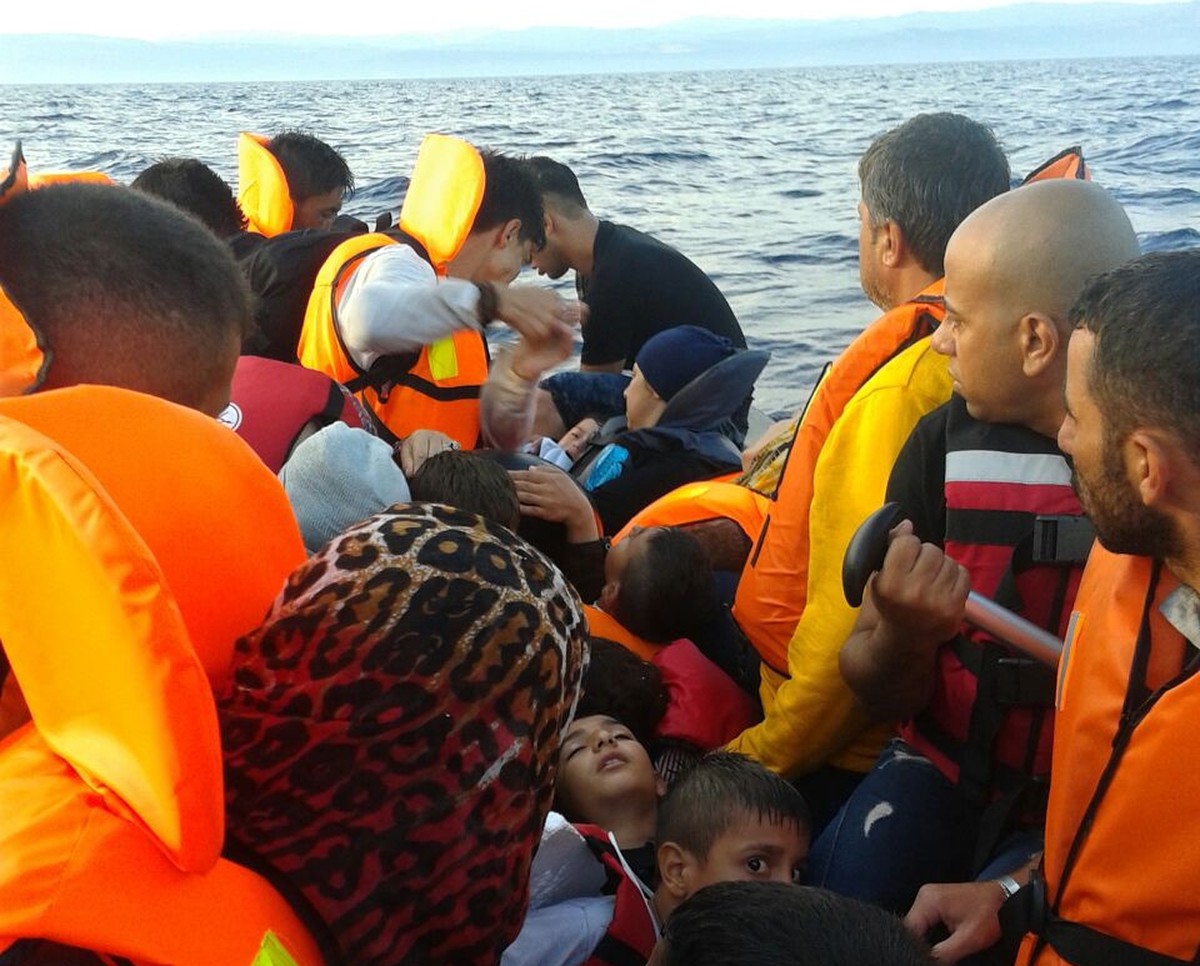 Flüchtlinge auf dem Mittelmeer: Das Smartphone-Foto einer Flüchtenden in Seenot.