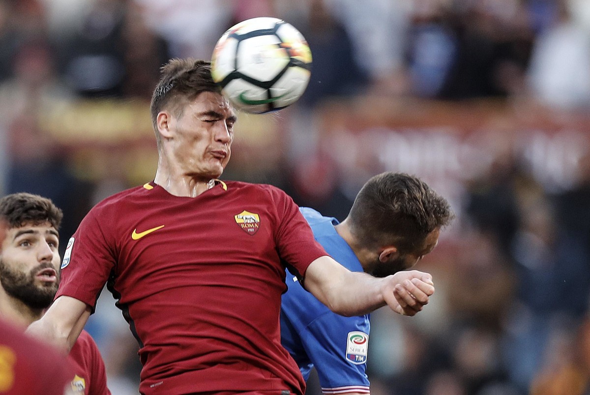 Roma's Patrick Schick reaches for a header during the Italian Serie A soccer match between Roma and Fiorentina, at Rome's Olympic stadium, Saturday, April 7, 2018. (Riccardo Antimiani/ANSA v ...