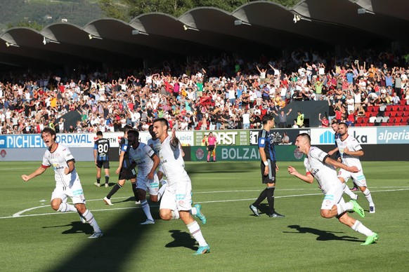 Foto Emilio Bordoni/LaPresse 04 Settembre 2022 Sudtirol, Italia - calcio - Sudtirol vs Pisa - Campionato di calcio Serie BKT 2022/2023 - Stadio Druso. Nella foto: Matteo Rover esulta dopo il gol 2-1 c ...