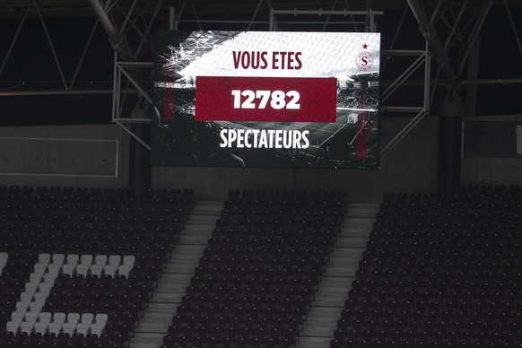 A giant screen shows the attendance, during the UEFA Women&#039;s Champions League group A soccer match between Servette FC Chenois Feminin and Chelsea, at the Stade de Geneve stadium, in Geneva, Swit ...