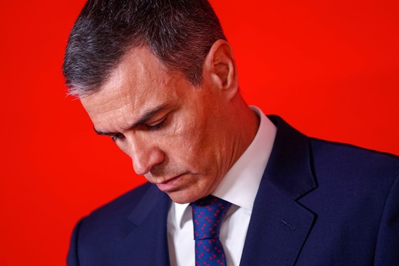 epa12171748 Spain&#039;s Prime Minister and leader of the Spanish Socialist Workers&#039; Party (PSOE) Pedro Sanchez delivers a press conference at the party&#039;s headquarters in Madrid, Spain, 12 J ...