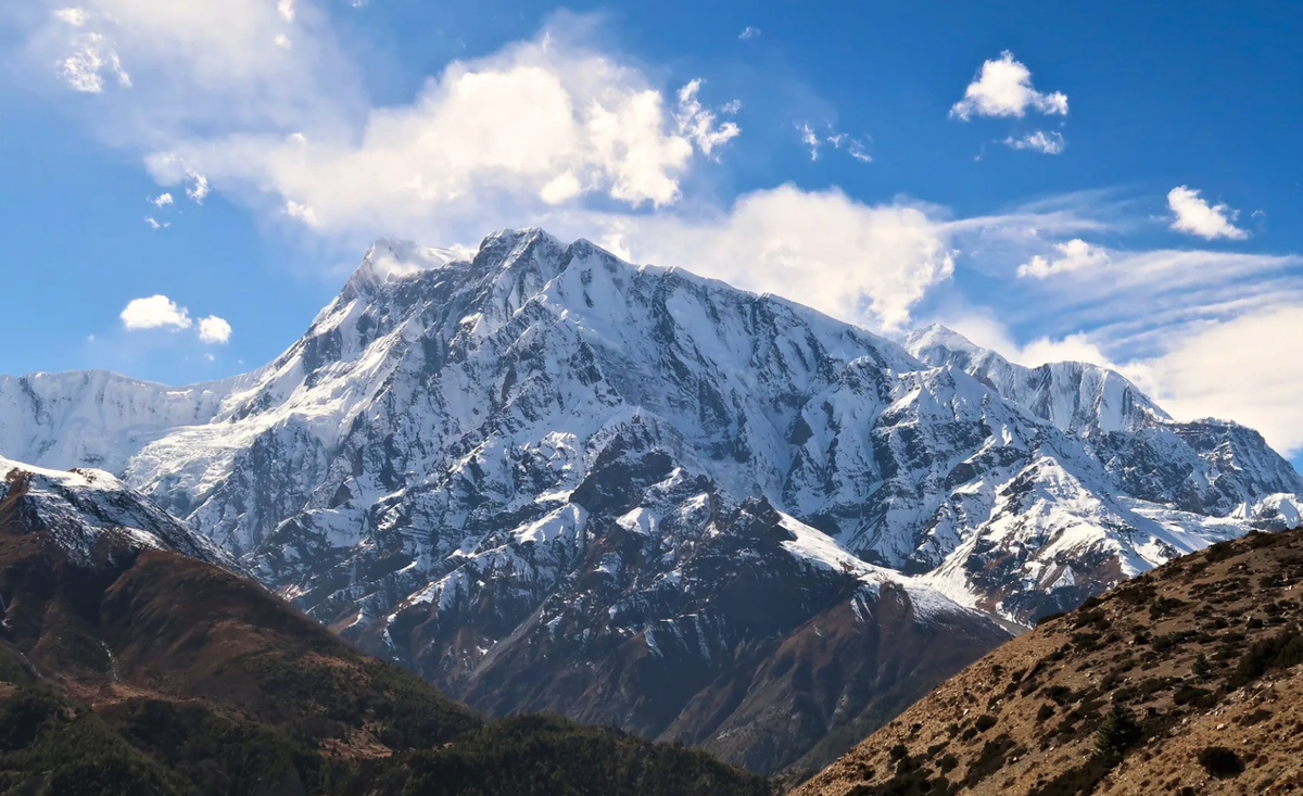 Vue du sommet enneigé de l'Annapurna, haut de 8 091 mètres, au Népal: il est considéré comme la montagne la plus dangereuse du monde.