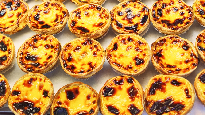 pasteis de nata pastel de nata de belem custard creme vanille pudding küchlein süssigkeiten zucker dessert essen food portugal portugiesische küche