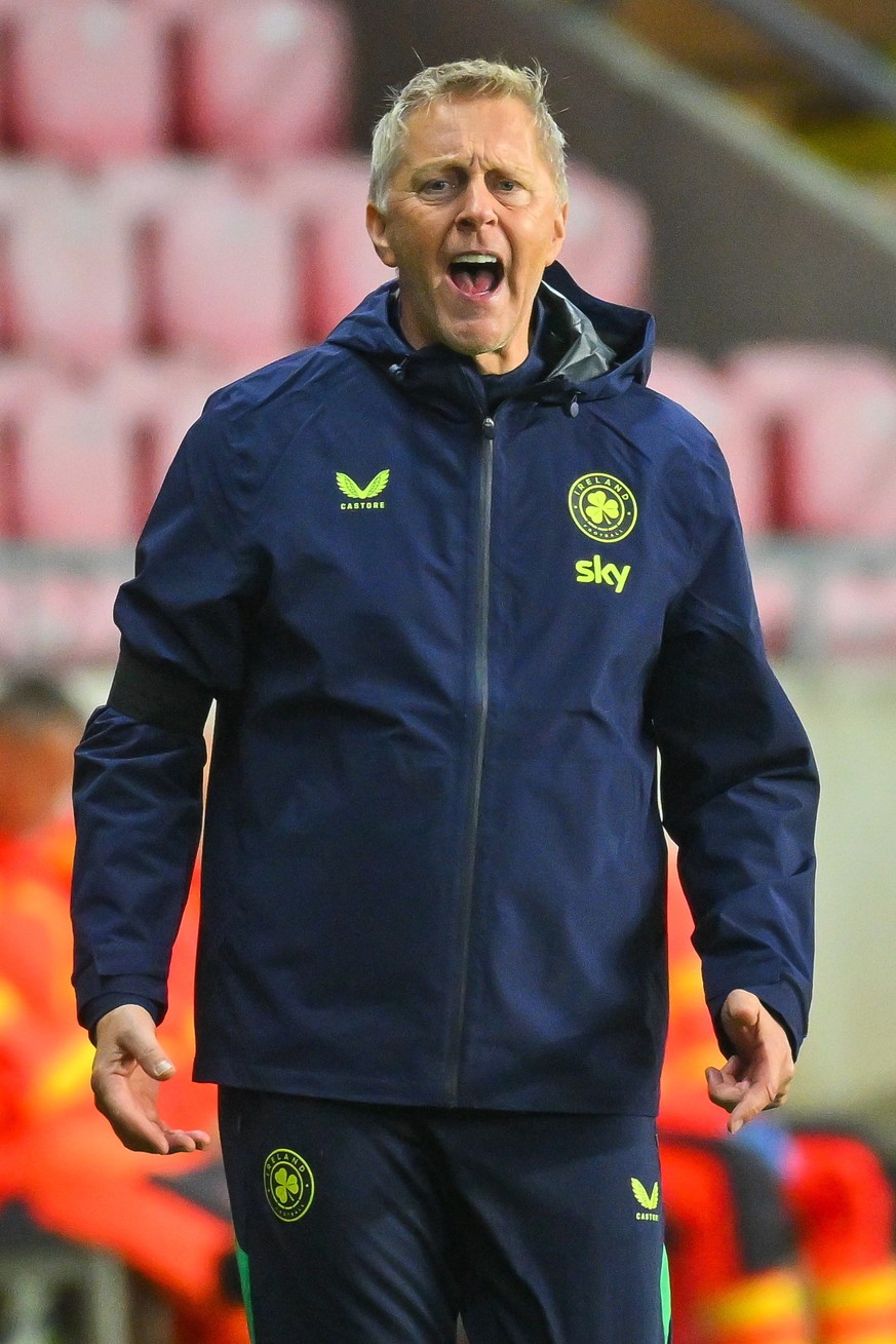 Heimir Hallgrímsson, manager of the Ireland national team shouts during the UEFA Nations League soccer match between Ireland and Israel in Debrecen, Hungary, Sunday, Sept. 27, 2026. (Zsolt Czegledi/MT ...