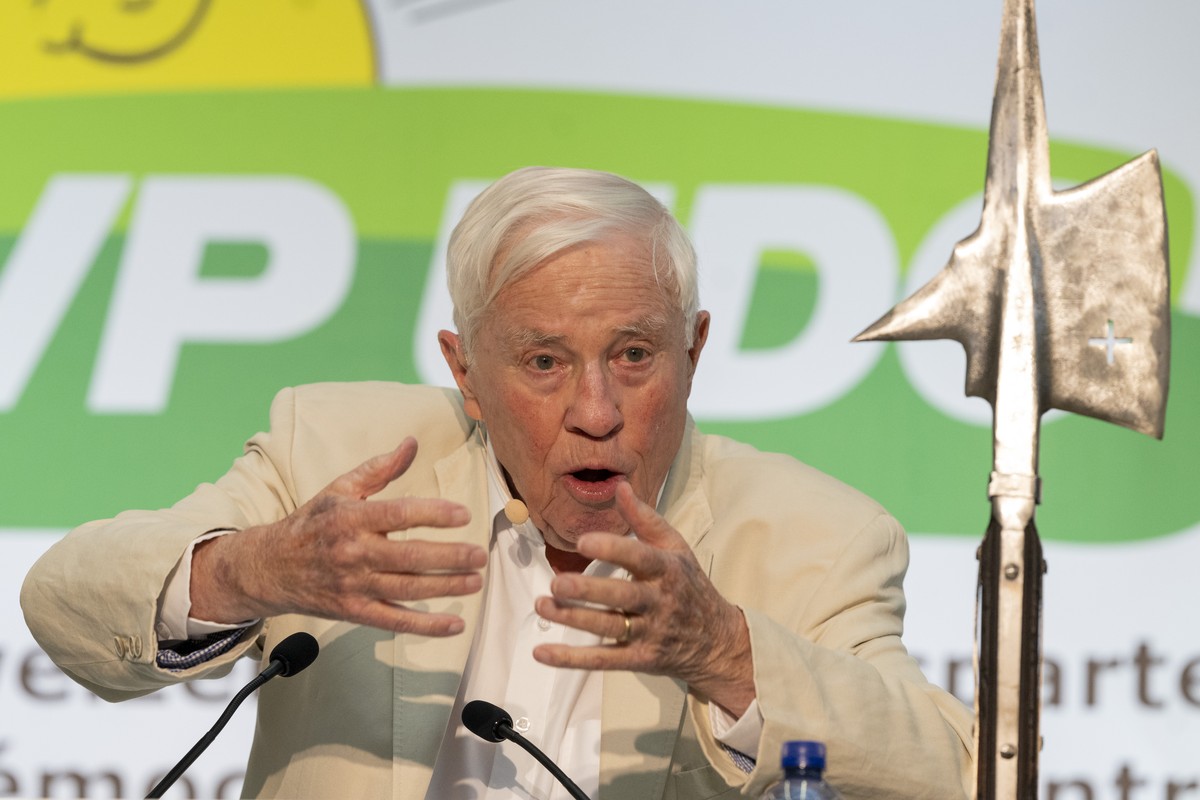 Alt-Bundesrat Christoph Blocher bei seiner Ansprache anlaesslich der Delegiertenversammlung der SVP Schweiz vom Samstag, 22. August 2026 in der Waldmannhalle in Baar. (KEYSTONE/Urs Flueeler)