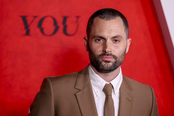 epa12050293 US actor Penn Badgley attends the red carpet for the premiere of Netflix&#039;s &#039;You&#039; season five at the Plaza Hotel in New York, New York, USA, 23 April 2025. EPA/SARAH YENESEL
