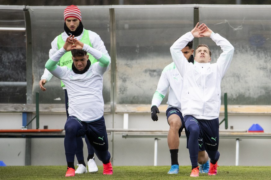 Leonidas Stergiou, Kevin Rueegg, Simon Sohm und Petar Pusic, von links, waehrend dem Training der Schweizer U-21 Nationalmannschaft am Montag, 22. Maerz 2021, im GC Campus in Niederhasli. (KEYSTONE/Al ...