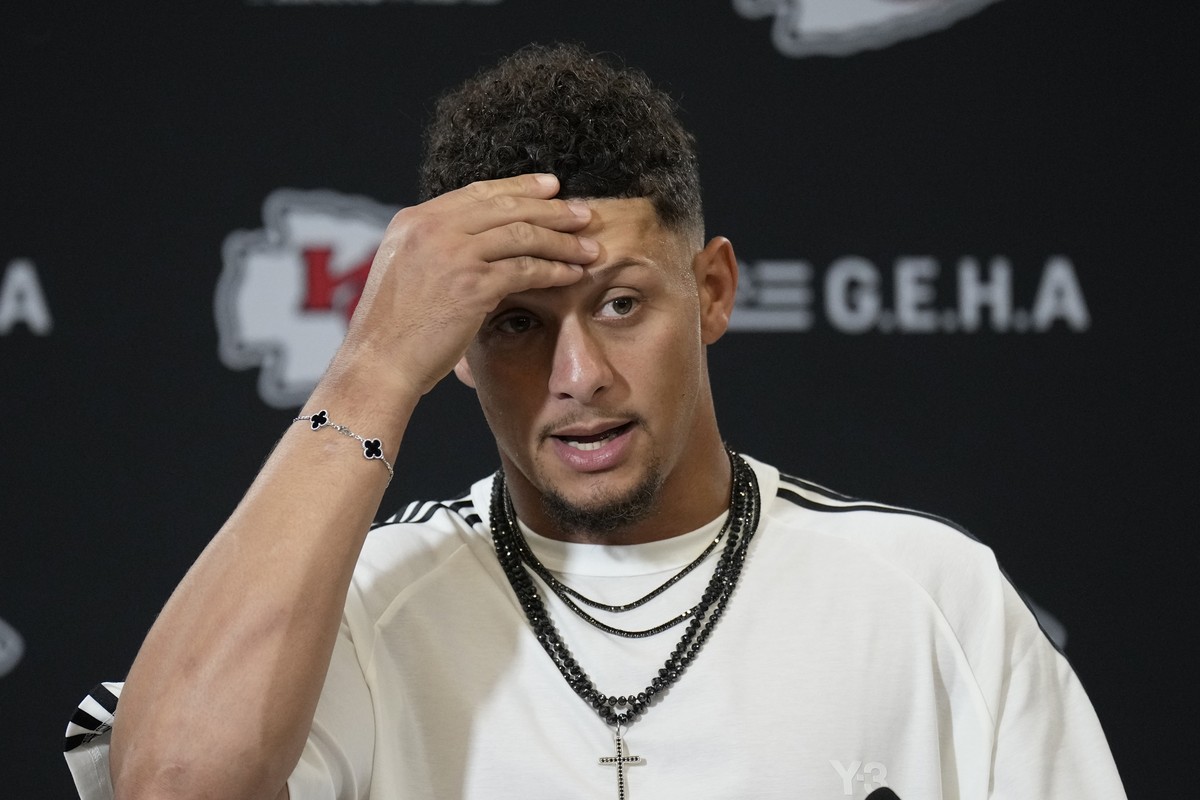 Kansas City Chiefs quarterback Patrick Mahomes speaks during a news conference following an NFL football game against the Philadelphia Eagles Sunday, Sept. 14, 2025, in Kansas City, Mo. (AP Photo/Char ...