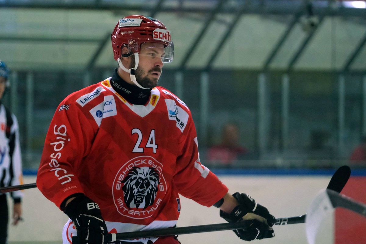 SIHF Ice hockey, Eishockey - EHC Winterthur vs SC Rapperswil Jona Lakers - EHCW Emil Molin Winterthur Deutweg Zürich Schweiz Copyright: xSergioxBrunettix