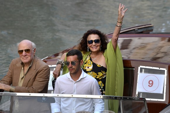Barry Diller, left, and Diane von Furstenberg arrive in Venice, Italy, Thursday, June 26, 2025, ahead of Jeff Bezos' wedding. (AP Photo/Luigi Costantini)
Barry Diller Diane von Furstenberg,Barry ...