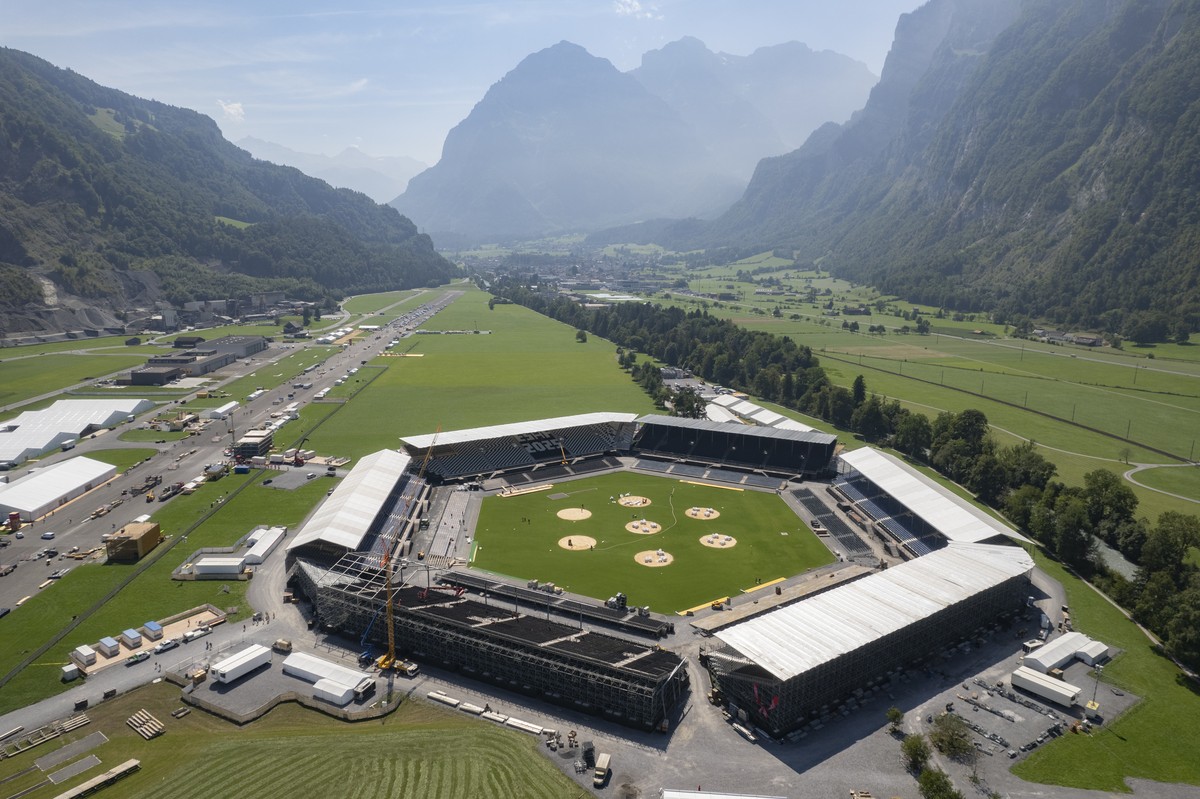 Die Arena des Eidgenoessischen Schwing- und Aelplerfestes 2025 Glarnerland+, am Montag, 18. August 2025, in Mollis. (KEYSTONE/Gian Ehrenzeller)