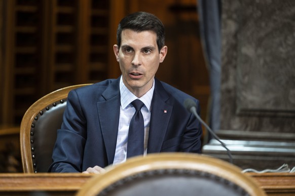 FDP Praesident Thierry Burkart, FDP-AG spricht an der ausserordentlichen Session der Eidgenoessischen Raete, am Dienstag, 11. April 2023 im Staenderat in Bern. Die ausserordentliche Session wurde einb ...