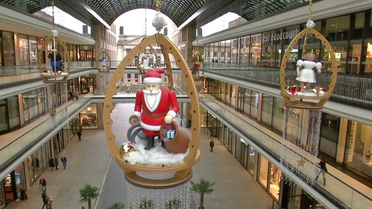 radar-reuters Spätestens beim Blick in Schaufenster und auf Verkaufsflächen wird den Deutschen klar: es weihnachtet bald. Noch mehr als einen Monat Zeit bleibt, um Geschenke zum Fest zu besorgen. Doch ...
