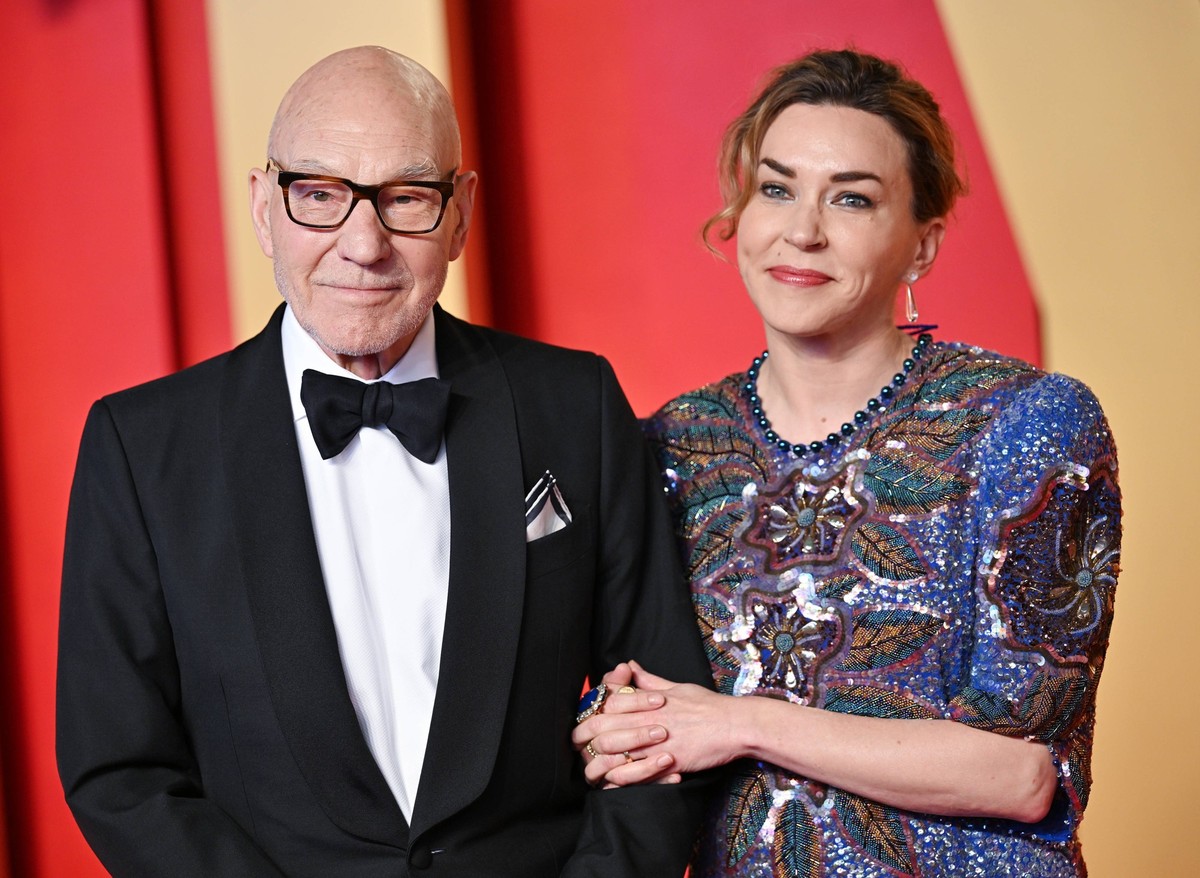 Entertainment Themen der Woche KW03 Entertainment Bilder des Tages Actor Sir Patrick Stewart participates in a hand and footprint ceremony immortalizing him in the forecourt of the TCL Chinese Theatre ...