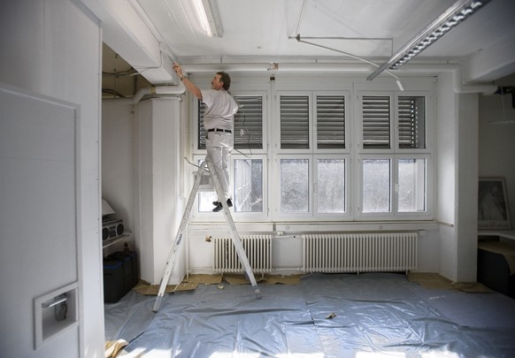 Handwerker müssen sich acht Tage im Voraus anmelden, wenn sie in der Schweiz arbeiten wollen.