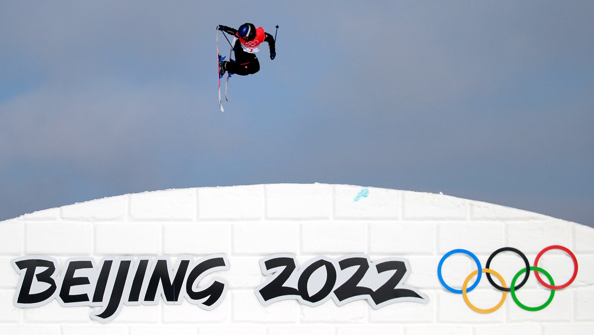 epa09757209 Mathilde Gremaud of Switzerland competes during Women's Freestyle Skiing Slopestyle final at the Zhangjiakou Genting Snow Park at the Beijing 2022 Olympic Games, Beijing municipality, ...