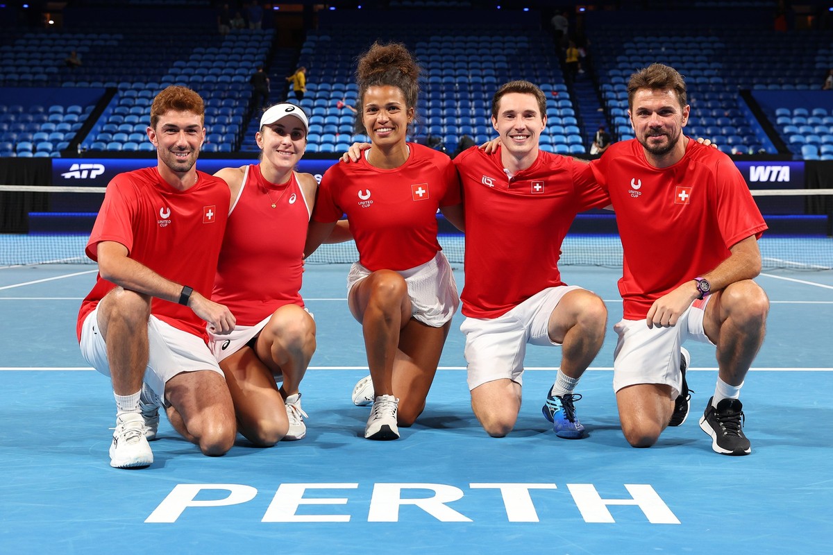 PERTH, AUSTRALIA - JANUARY 07: Luca Castelnuovo, Belinda Bencic, Naima Karamoko, Jakub Paul and Stan Wawrinka of Team Switzerland pose after winning the Quarter Final against Team Argentina during Day ...