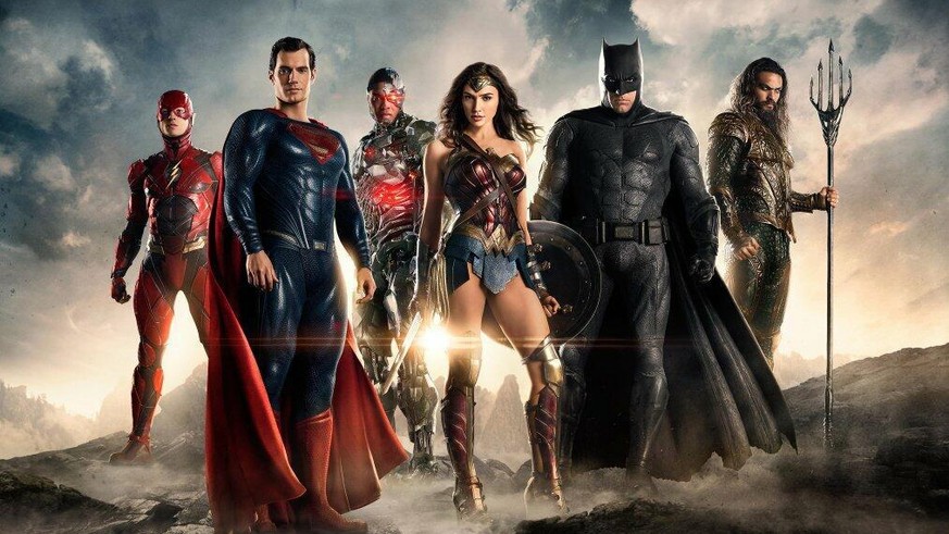 Justice League mit Ben Affleck, Gal Gadot, Henry Cavill, Jason Momoa, Ezra Miller und Ray Fisher