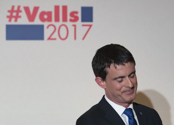 epa05760285 Former French Prime Minister and candidate for the left wing party Parti Socialiste (PS) party, Manuel Valls delivers his concession speech after losing the second round of the party prima ...